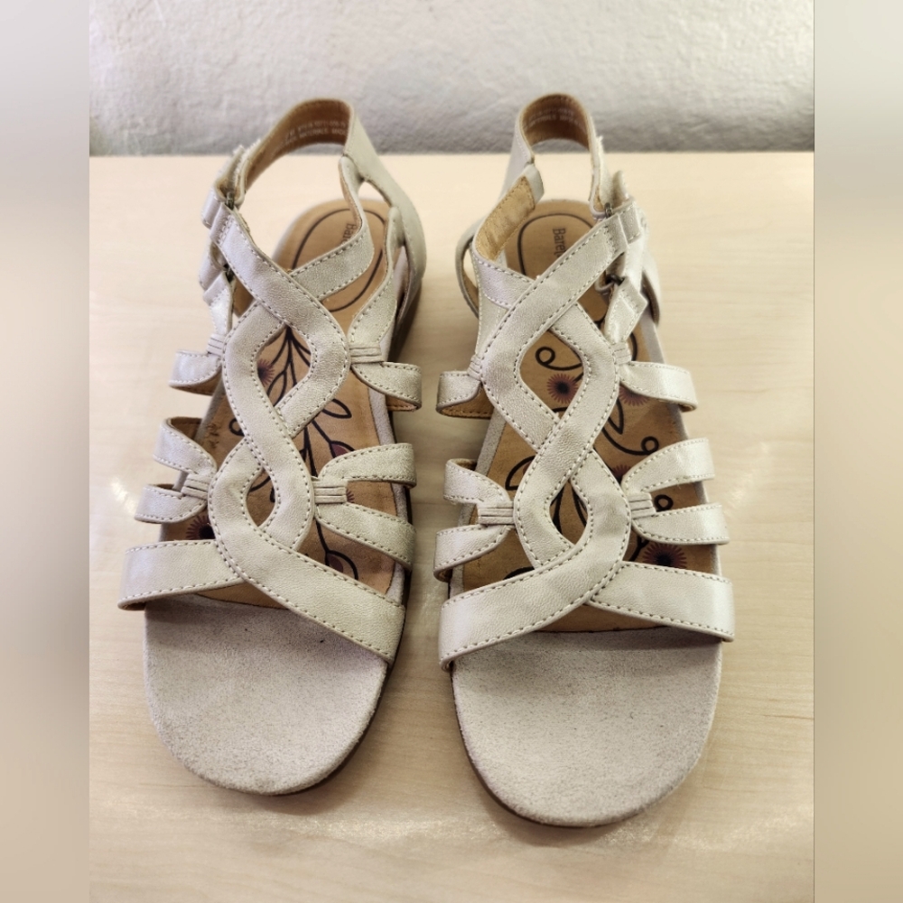 9M Bare Traps Kaylyn Gladiator Caged Sandals in Cream